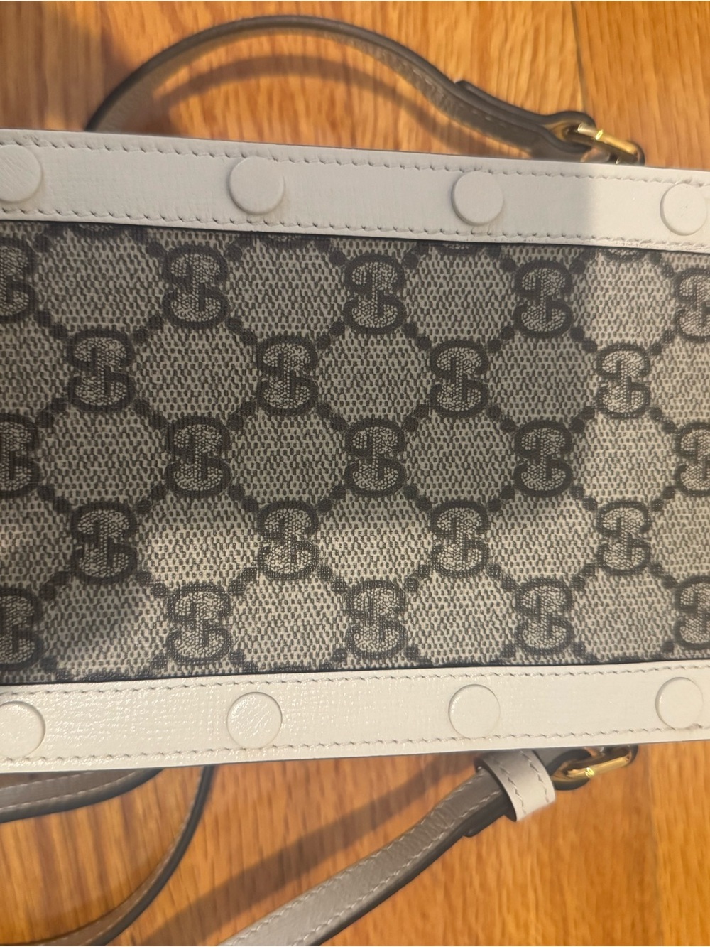 Gucci Monogram Supreme Crossbody - Picture 3 of 4